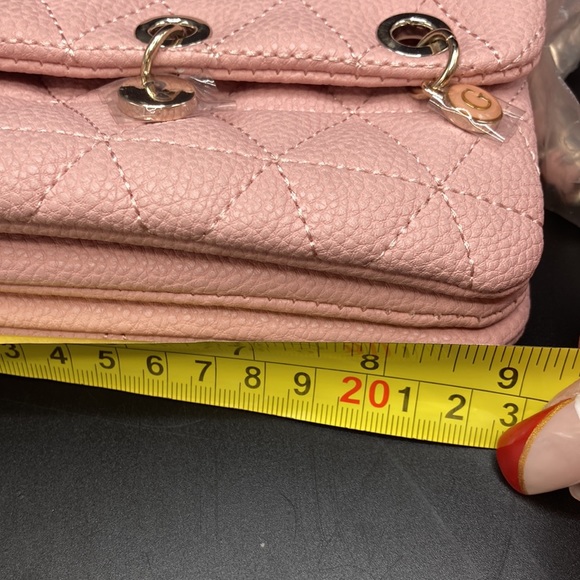 Guess Quilted Charm Crossbody purse - Picture 12 of 13